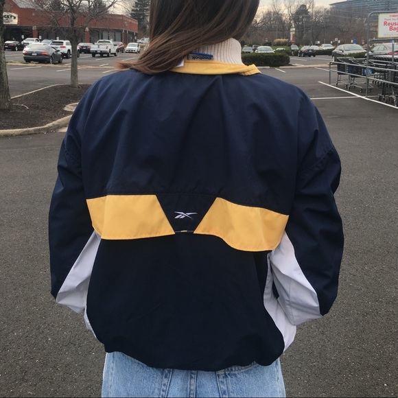 SOLD Reebok Jacket - Picture 3 of 5